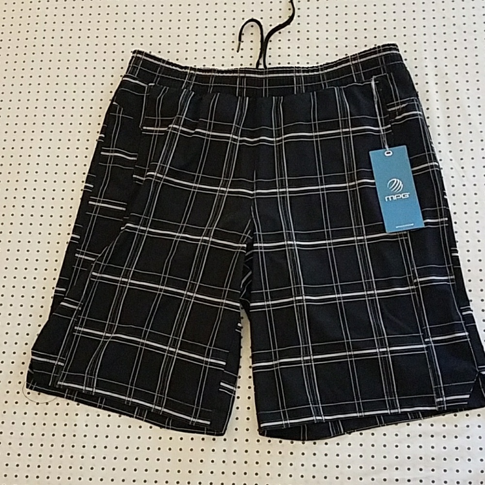 NWT Plaid Short